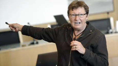 DUBBELROLL. Landstingsrådet Britt Westerlund är även ordförande för Luleås socialdemokrater - två uppdrag som blir svåra att förena i frågan om den nya trafikmyndigheten.