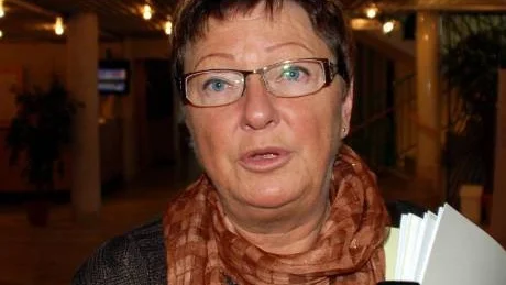 KRIS. Sossarnas ordförande i Luleå, Britt Westerlund, tänker kalla till ett krismöte för att ena olika falanger i entreprenadfrågan. Ordna ett öppna-ögonen-möte i stället, lägg ner testuggandet och våga blicka framåt!