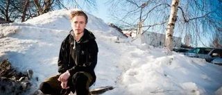 Semesterresan blir till hjälp i flyktingläger