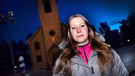 KONSERT. På söndagen anordnade Korpilombolo kulturförening en välgörenhetskonsert i kyrkan. Det är för skolan i vår vänort Bombolo, Colombia, säger Jenny Eriksson.
