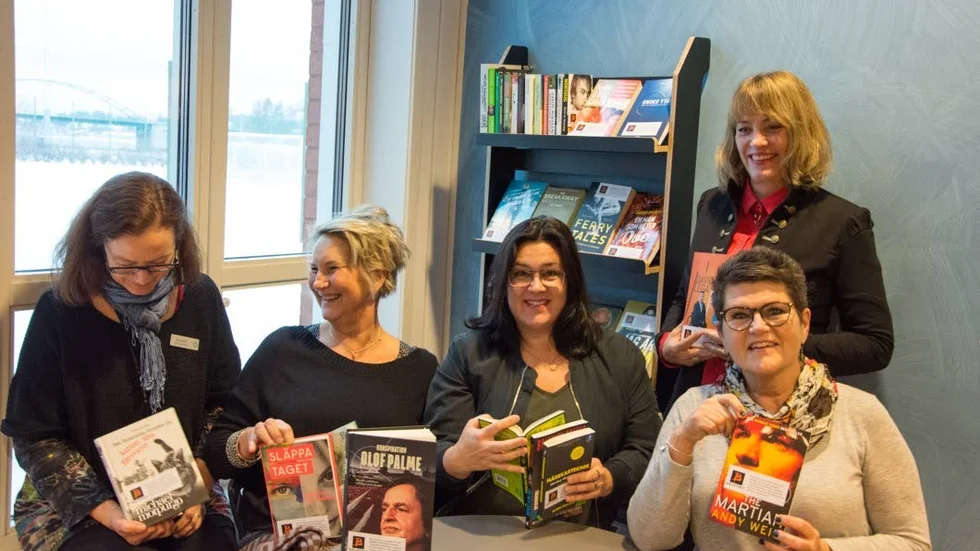 Referensgrupp. Gunilla Nilsson, Gymnasiebiblioteket, Hanna-Stina Borgstig, Barn- och fritidsprogrammet; Malin Amnell, Idrottsprogrammet; Katarina van Deventer, Residensskolan; Agneta Krohn Strömshed, Folkbiblioteket.