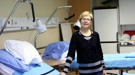 Vårdlärare Barbro Ögren vid Strömbackaskolan ser ett tydligt trendbrott både när det gäller intresset för vård- och omsorgsprogrammet och den ökade efterfrågan på undersköterskor.