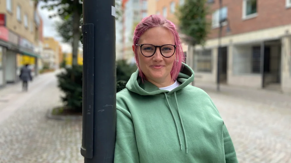 Emma Karlsson, 32, har försökt att studera i nästan hela sitt liv. Men det har varit svårt. "Jag har tänkt att det hade med studieteknik att göra, att det är hos mig problemet ligger, att jag inte var tillräckligt smart", säger hon.