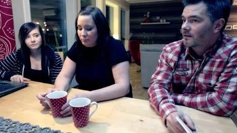 Föräldrarna Pernilla Lundman och Per Lundgren anser att Piteå kommun har en stelbent inställning när det gäller att tillmötesgår skolskjuts för dottern Petras växelvisa boende.