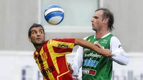 FÄRDIGSPELAT. Skadan var lika illa som befarat för Peter Sedunov (till höger). Nu kan BBK:s nyckelspelare tvingas till operation. Foto: Petra Isaksson