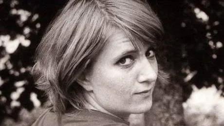 TRODDE INTE SJÄLV. Kitty Crowther trodde inte att hon skulle komma ifråga för Alma-priset eftersom hon är så ung. "Det här är fantastiskt och rörande, min mamma är svensk", säger Kitty Crowther.