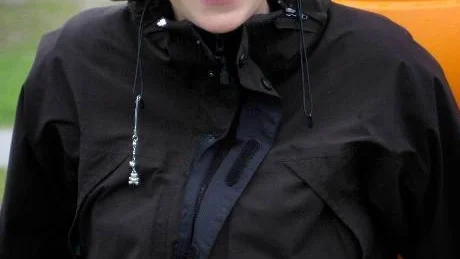 utan uppdrag. I maj lämnade Sara Larsson uppdraget som ordförande för Sametinget. Nu beskriver hon sig själv som "en ledare utan uppdrag".  Foto: Åsa Poromaa