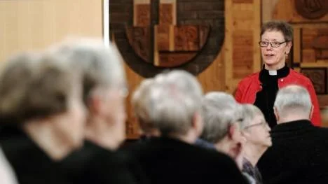 Piteå församlings nya kyrkoherde Helén Lundberg reser under ett antal kvällar runt i församlingen för att träffa församlingsbor samt tala om vilken stor betydelse som ideellt engagemang har i församlingen. På tisdagen hölls möte på Margretelund i Öjebyn.