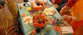 Festspiror slöjdades på biblioteket