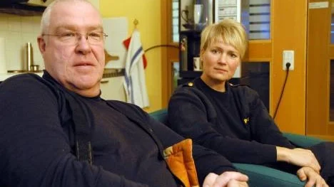 Anders Holmlund och Tina Hallin vid Arjeplogspolisen vill ha hjälp från detektiven allmänheten. "Vi vill veta vem som missbrukar och varifrån drogerna kommer."