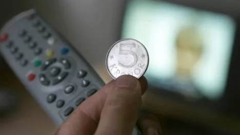 Dagens tv-licens kostar drygt fem kronor om dagen och många väljer därför nätalternativet som är gratis.