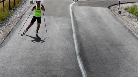 En speciell invigning planeras i augusti, men redan nu är den nya rullskidbanan på Lindbäcksstadion öppen för allmänheten.