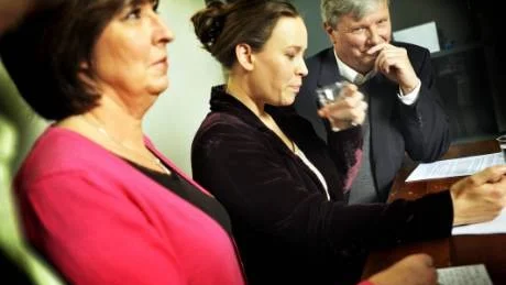 SABOTERANDE SPJUVER. Att Mona Sahlin (S) och Maria Wetterstrand (MP) egentligen inte vill ha honom med i den rödgröna samvaron, verkar inte bekomma Lars Ohly (V).