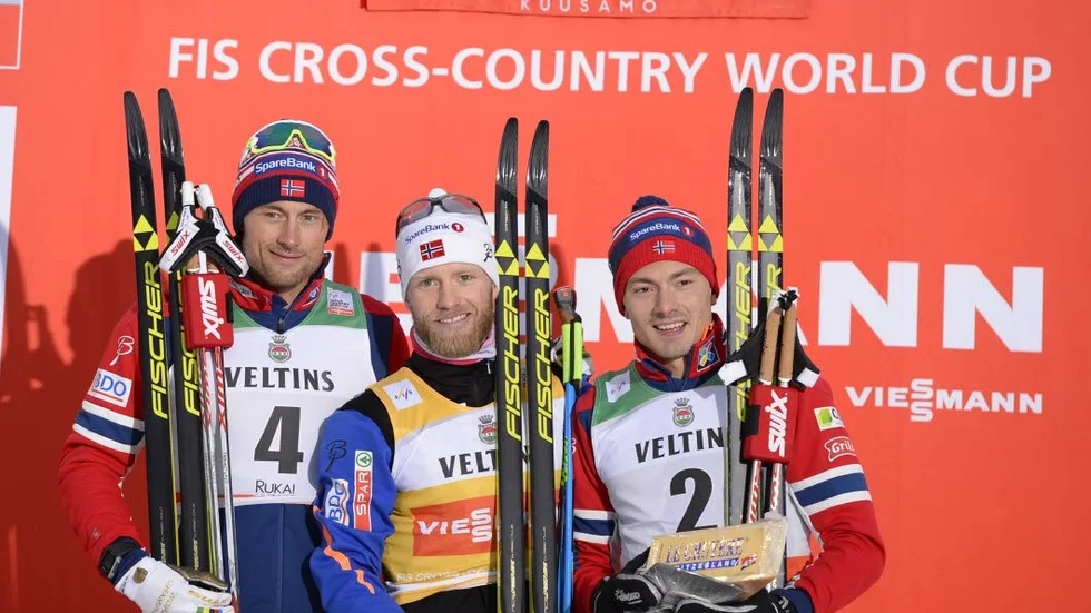 Helnorskt. Tvåan Petter Northug, ettan Martin Johnsrud Sundby och trean Finn Hågen Krogh.