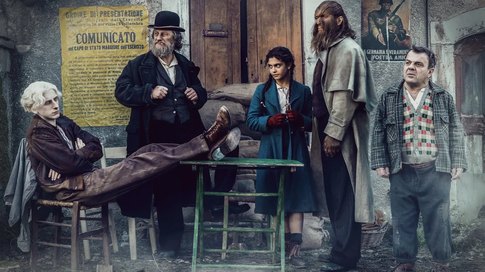 Ett gäng cirkusartister letar efter en försvunnen cirkusdirektör i ett Rom ockuperat av nazisterna i den italienska filmen "Freaks out".