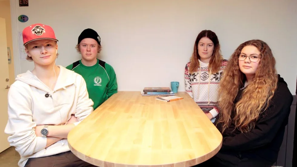 Söktryck. Det har kommit in betydligt fler ansökningar än platser                enligt rektor Mona Brännmark. William Jansson och David Berglund har Byggprogrammet i Älvsbyn som förstaval, Hanna Eklund och Lina Sundkvist som andraval.