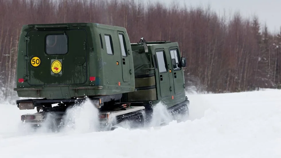Räddningstjänsten i Arjeplog har bandvagn och skoter för att ta sig fram i väglöst land. (Arkivbild)