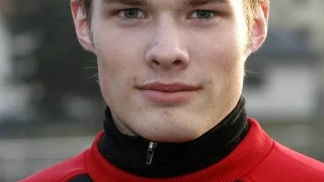 Samuel Berggren är redo för spel igen när Piteå på söndag gästar Skellefteå i herrarnas division två. Berggren har varit borta i fem veckor på grund av en knäoperation. -Det känns ganska bra, säger han. (Arkivbild)