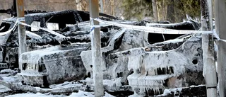 Kuriren.då, 29 mars 2011: 23 bilar skadade i garagebrand
