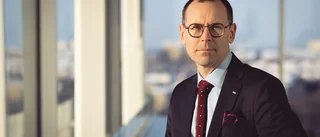 Bankchefen på hemmaplan i angeläget ärende
