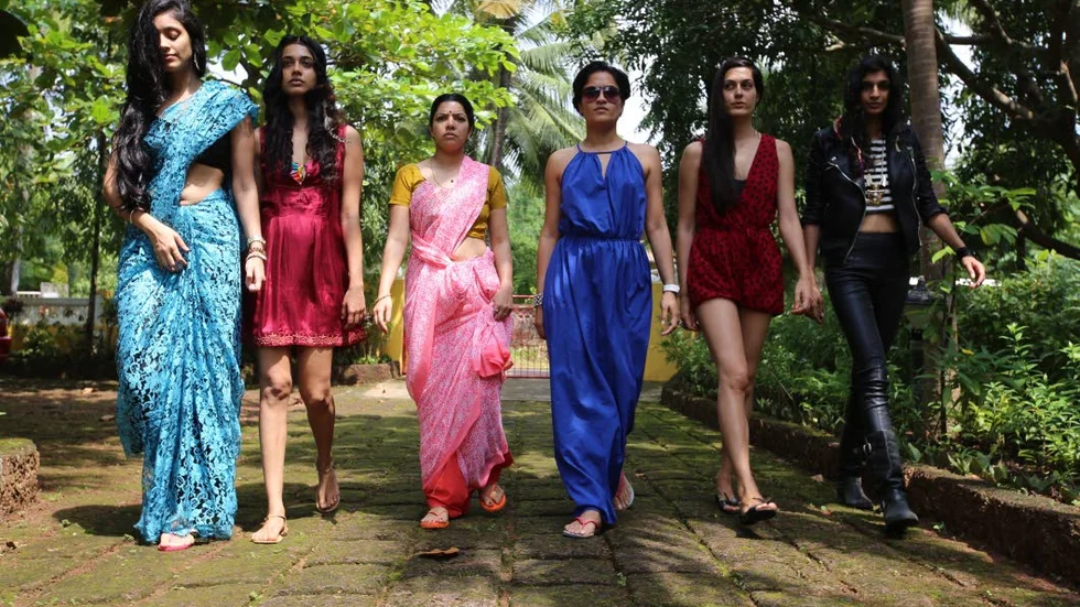 Frieda och hennes väninnor i dramakomedin "Angry Indian goddesses".