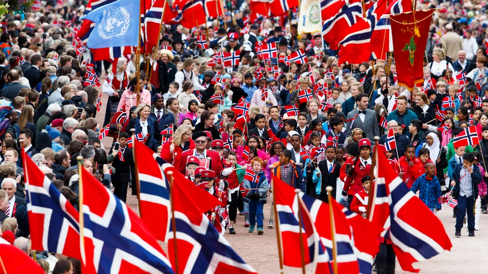 Oslo  20150517.
Barnetog og 17. mai feiring på slottsplassen og Karl Johans gate i Oslo.
Foto: Heiko Junge / NTB scanpix / TT / kod  20520