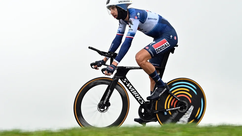 Tjecken Josef Cerný här under söndagens nionde etapp, är en av fem Soudal Quick-Step-åkare som tvingats kasta in handduken i årets Giro d'Italia.