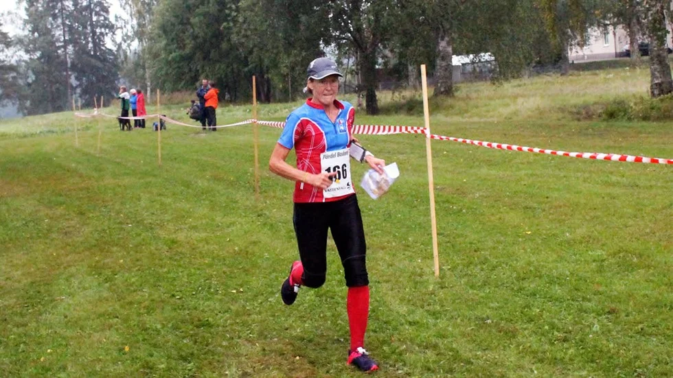 Lena Turesson håller stilen. Det blev dubbla segrar i Vittjärvs tvådagars.