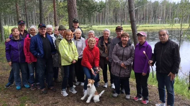 En tipspromenad vid Höträsket blev, trots det trista vädret en trevlig upptakt på hösten för SPF Seniorerna Bergnäset.