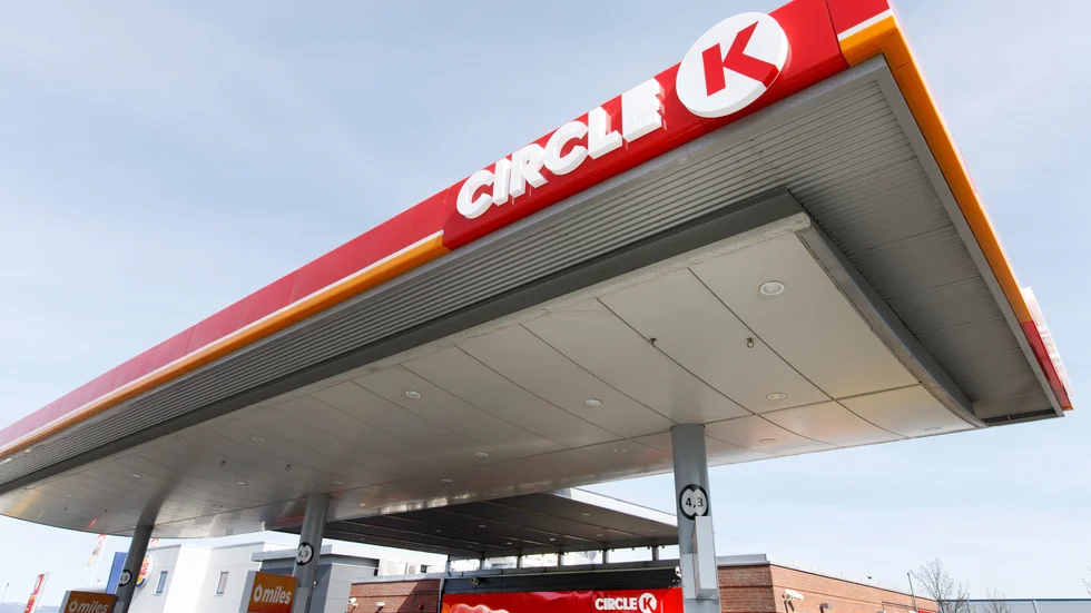 Polisen slog till när bilen stannat vid Circle K i Söderköping.