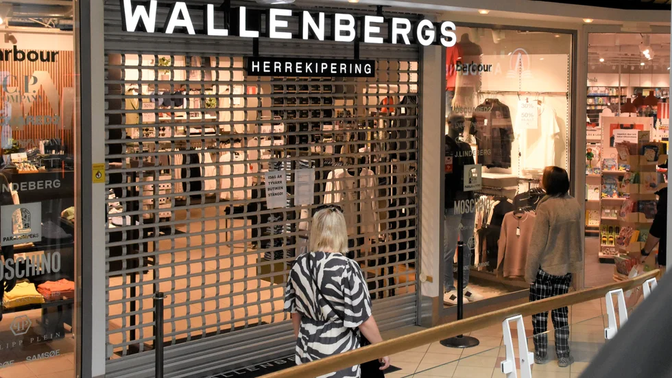 I butiken Wallenbergs herrekipering pågick full aktivitet under torsdagen då personalen genomförde en inventering.