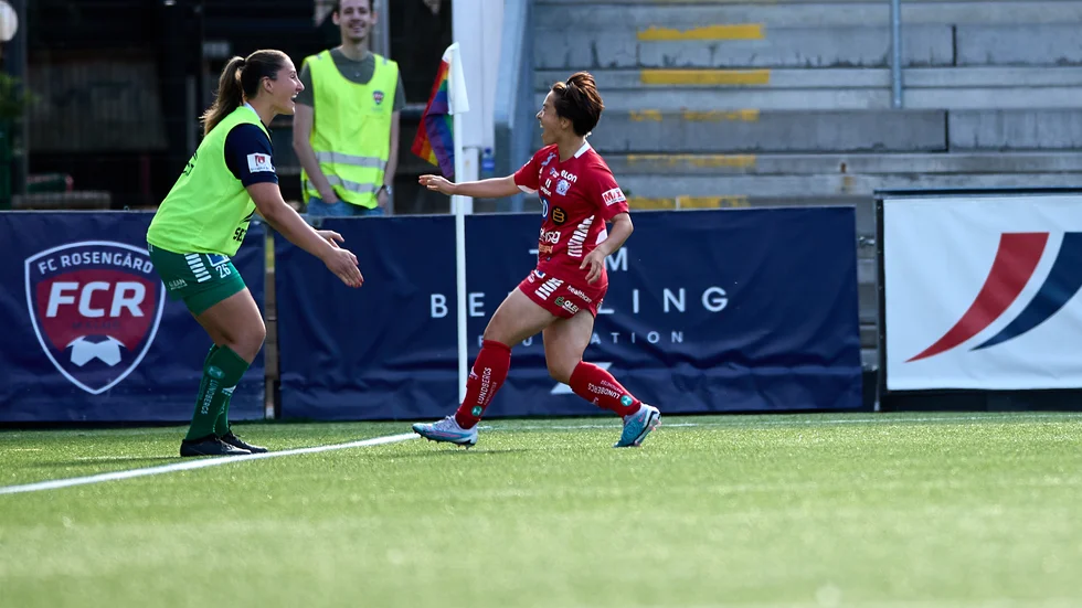 Yuka Momiki jublar efter sitt mål som betydde 1-0 för LFC.