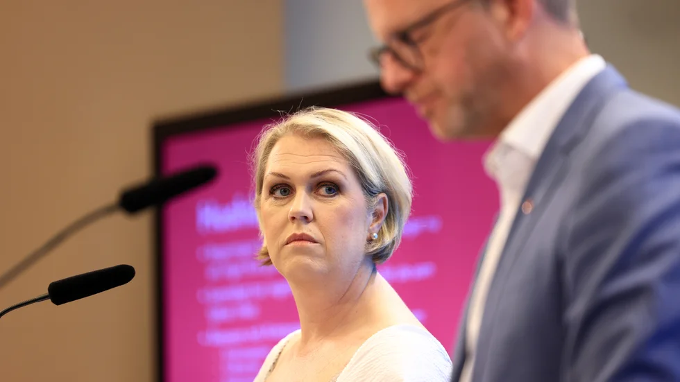 Socialdemokraternas gruppledare Lena Hallengren och finanspolitiska talesperson Mikael Damberg håller pressträff med anledning av det avslutade riksdagsåret.