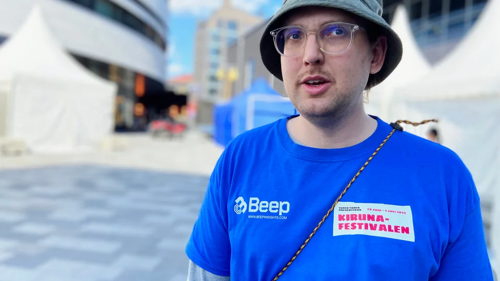 "Festivalerna läggs ner utan att det har gjorts en ordentlig genomlysning av ekonomin och utan att se över andra driftsformer", säger Alex Olofsson som riktar skarp kritik mot Tusen toner. 