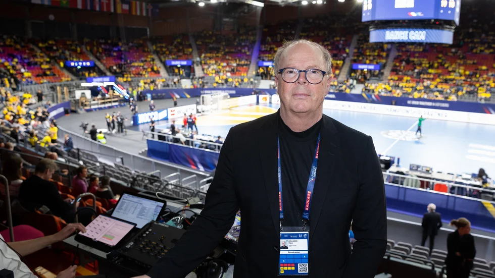 Claes Hellgren gör comeback i tv-rutan efter en tuff period. 