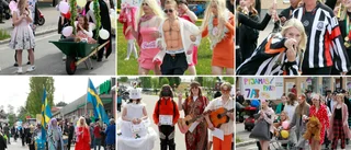 Sommarsugna elever tågade nedför Storgatan