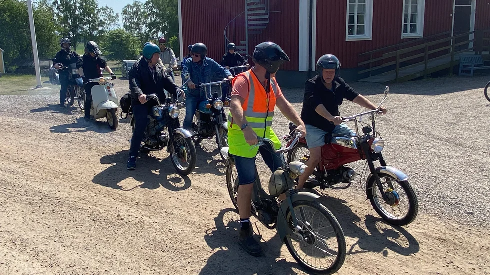 Strax innan starten för en del av deltagarna. Totalt sett deltog ungefär 25 personer. 