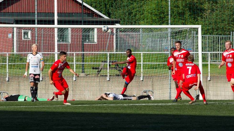 Räkna med ett nästan helt nytt AFK Linköping i år. Jesper Beurling, som här gjort mål mot Motala AIF; har exempelvis gått till Åtvidaberg.