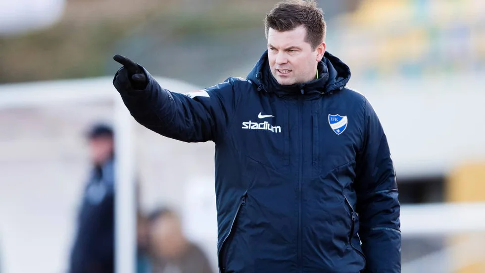 Löp mer. Jens Gustafsson gillar vad han ser i sitt lag - men vill se mer djupledslöpningar.