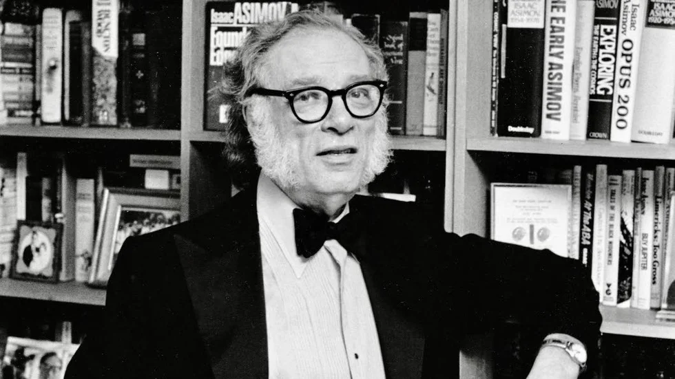 Isaac Asimov (1922–1992) var författare och professor i biokemi. Han skrev hundratals böcker inom flera fält. "Stiftelsetrilogin" räknas till ett av de viktigaste verken inom science fiction-litteraturen.