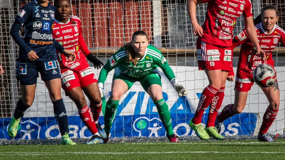 Samantha Leshnak Murphy är tillbaka mellan Piteå IF:s stolpar i cupfinalen mot BK Häcken. Förra matchen var Moa Öhman målvakt.