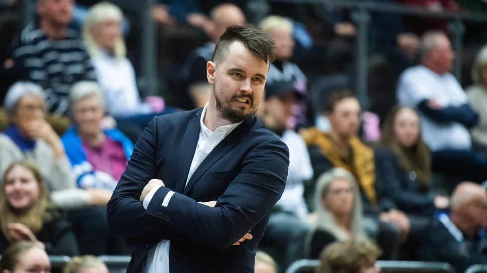 Trots förlust i den första finalen på hemmaplan misströstade inte Luleå Basket tränare Robin Sandberg allt för mycket. 