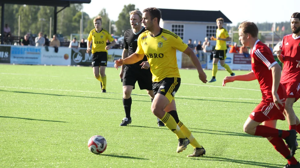 Karlo Goranci ser ut att få ta klivet ned från mittfältet till backlinjen igen när Vimmerby möter Haga borta.