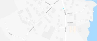 Kedjehus på 140 kvadratmeter från 1979 sålt i Stallarholmen - priset: 1 995 000 kronor