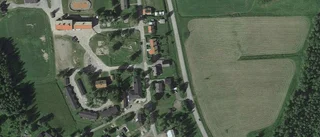 Nya ägare till 50-talshus i Sjulsmark - prislappen: 1 225 000 kronor