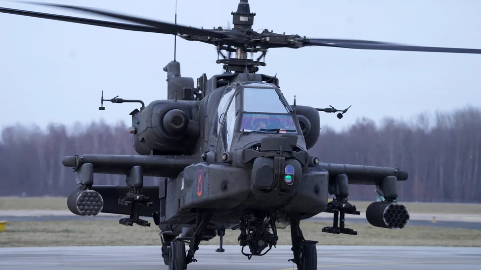 Två amerikanska attackhelikoptrar av modellen AH-64 Apache var involverade i kollisionen. Arkivbild.