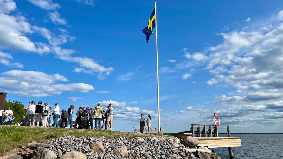 Solen sken under nyinvigningen av Sjöviks gamla ångbåtsbrygga.