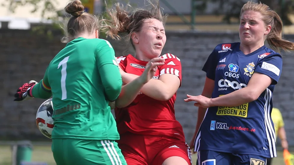 Ebba Ronquist i P18 IK. Laget tog en efterlängtad seger i höstpremiären.