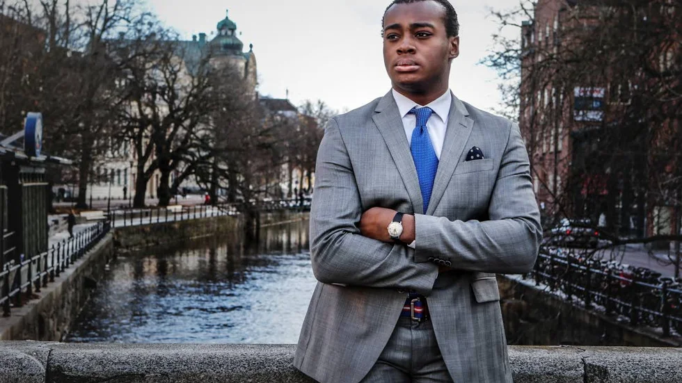 Uppsalapolitikern Alexander Bengtsson (M) har blivit hotad så många gånger att han tappat räkningen. Han kräver att samhället sätter ner foten, inte minst mot hoten på nätet.