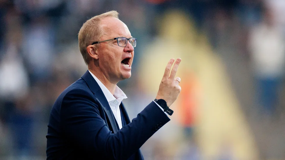 Glen Riddersholm var inte nöjd med de två målen laget släppte in mot Elfsborg. 